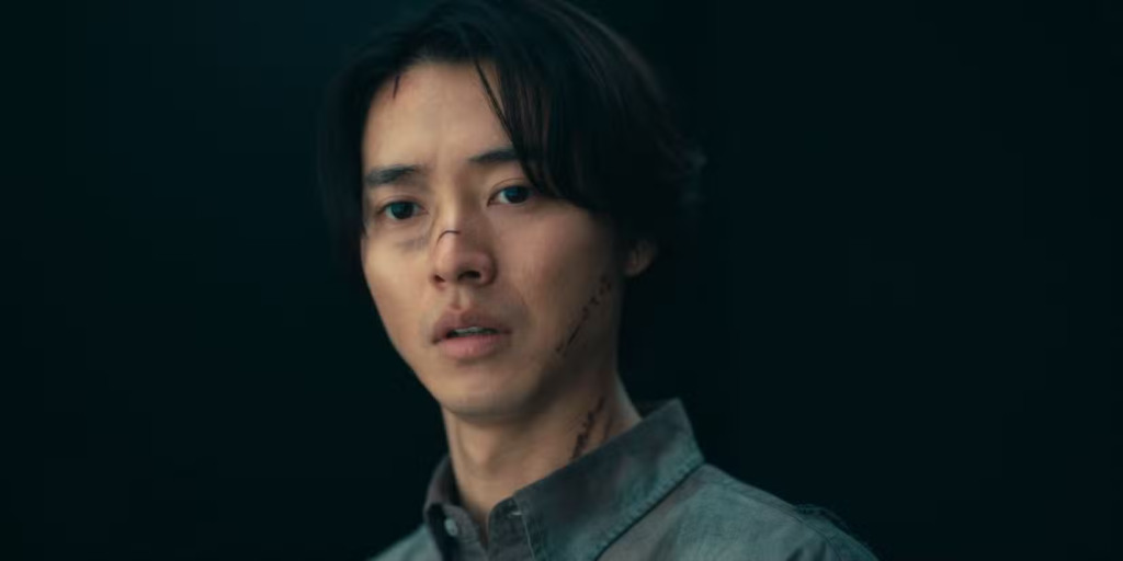 arisu-looking-at-usagi-and-seeming-conflicted-in-alice-in-borderland-season-3-episode-6-1-1024x512-2