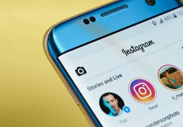 Stories-do-Instagram-via-PixieMe-Shutterstock-1024x576-1