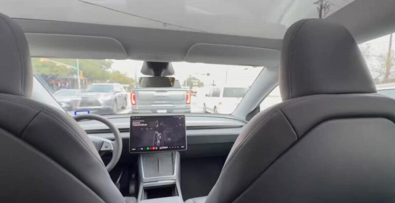 tesla-robotaxi-1024x527-1