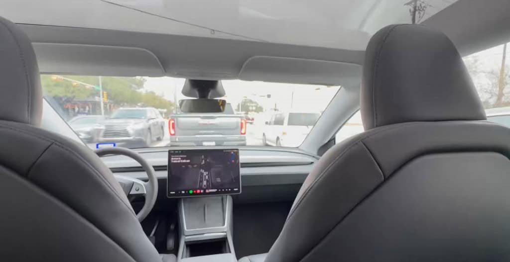tesla-robotaxi-1024x527-1